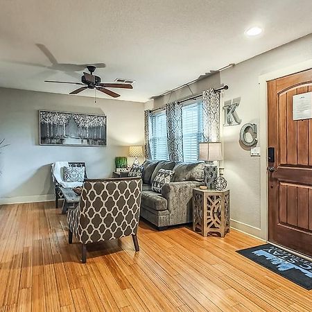 Quiet Plaza Two Bedroom 2 Bathroom Kansas City Esterno foto