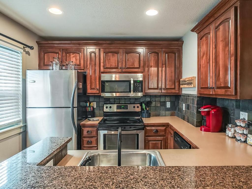 Quiet Plaza Two Bedroom 2 Bathroom Kansas City Esterno foto